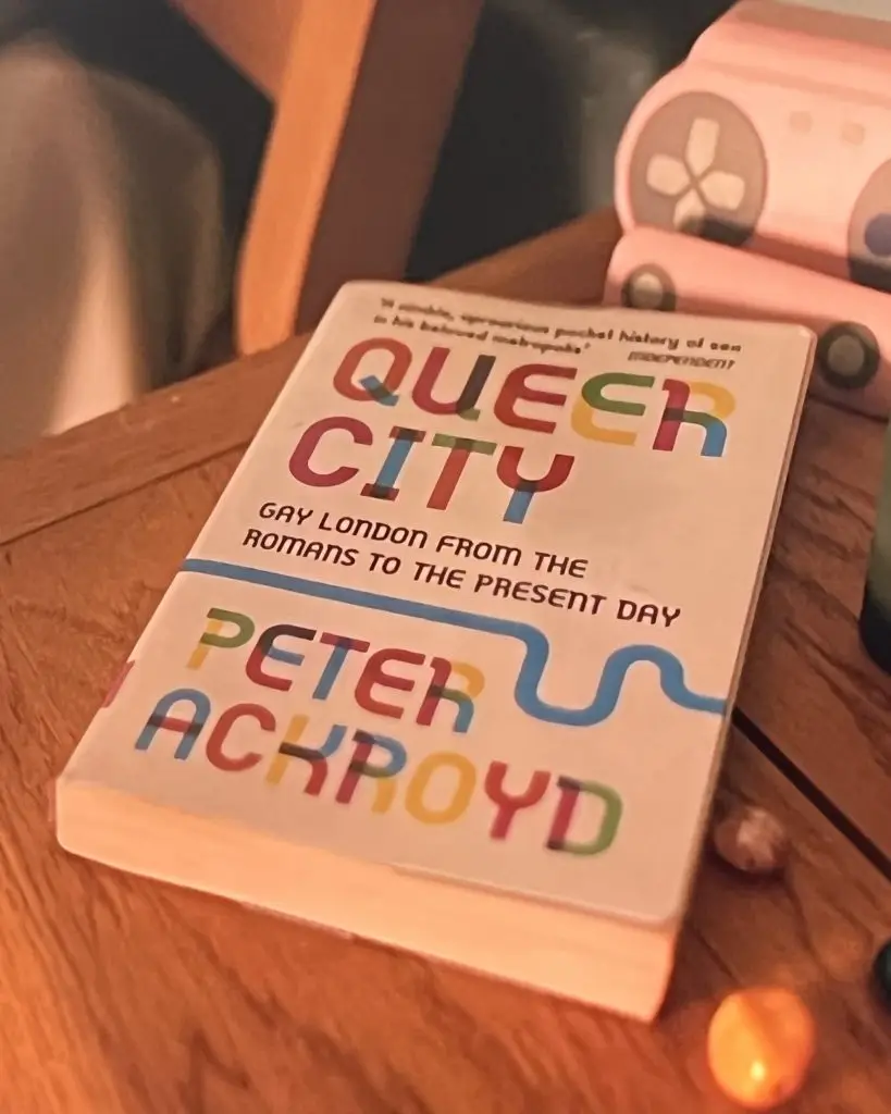 Queer City by Peter Ackroyd Heartstopper screenshot